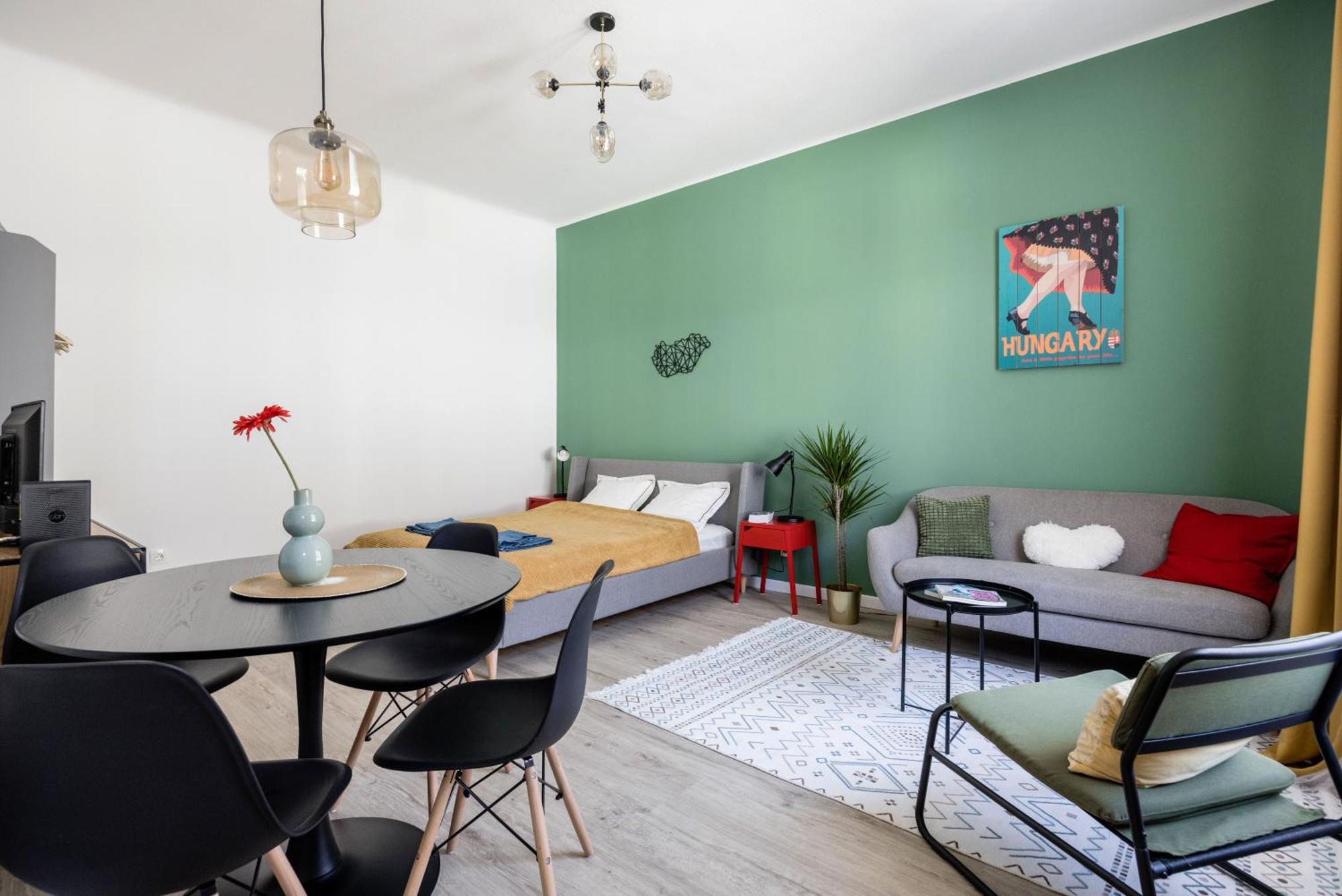 Stylish And Colourful Apartment In The City Centre Budapest Exterior photo
